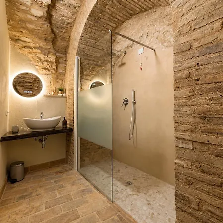 In Pietra Con Sauna Nel Cuore Di * Spello